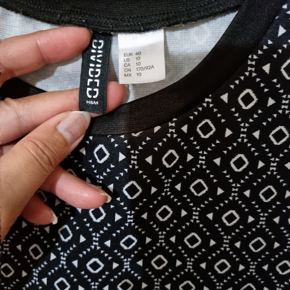 H&M - Picture 2 of 2